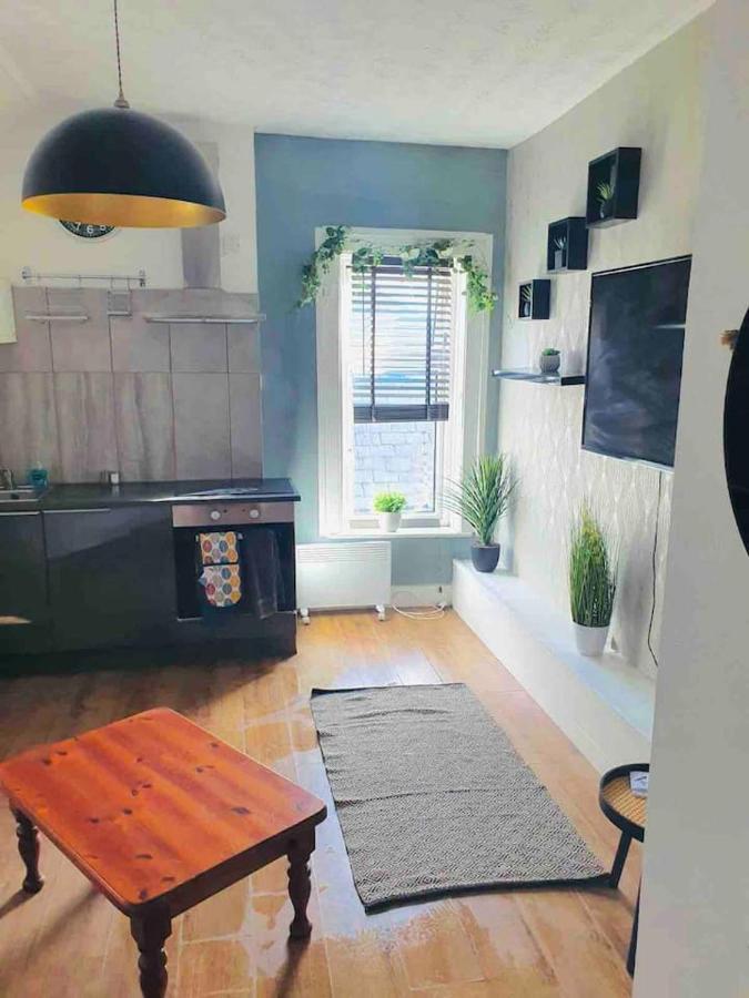 Cosy Top Floor Flat! Self Check-In & Free Parking Daire Blackpool Dış mekan fotoğraf