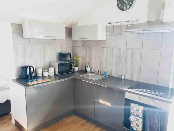 Cosy Top Floor Flat! Self Check-In & Free Parking Daire Blackpool Dış mekan fotoğraf